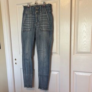 American Eagle High-Waisted Next Level Stretch Jegging